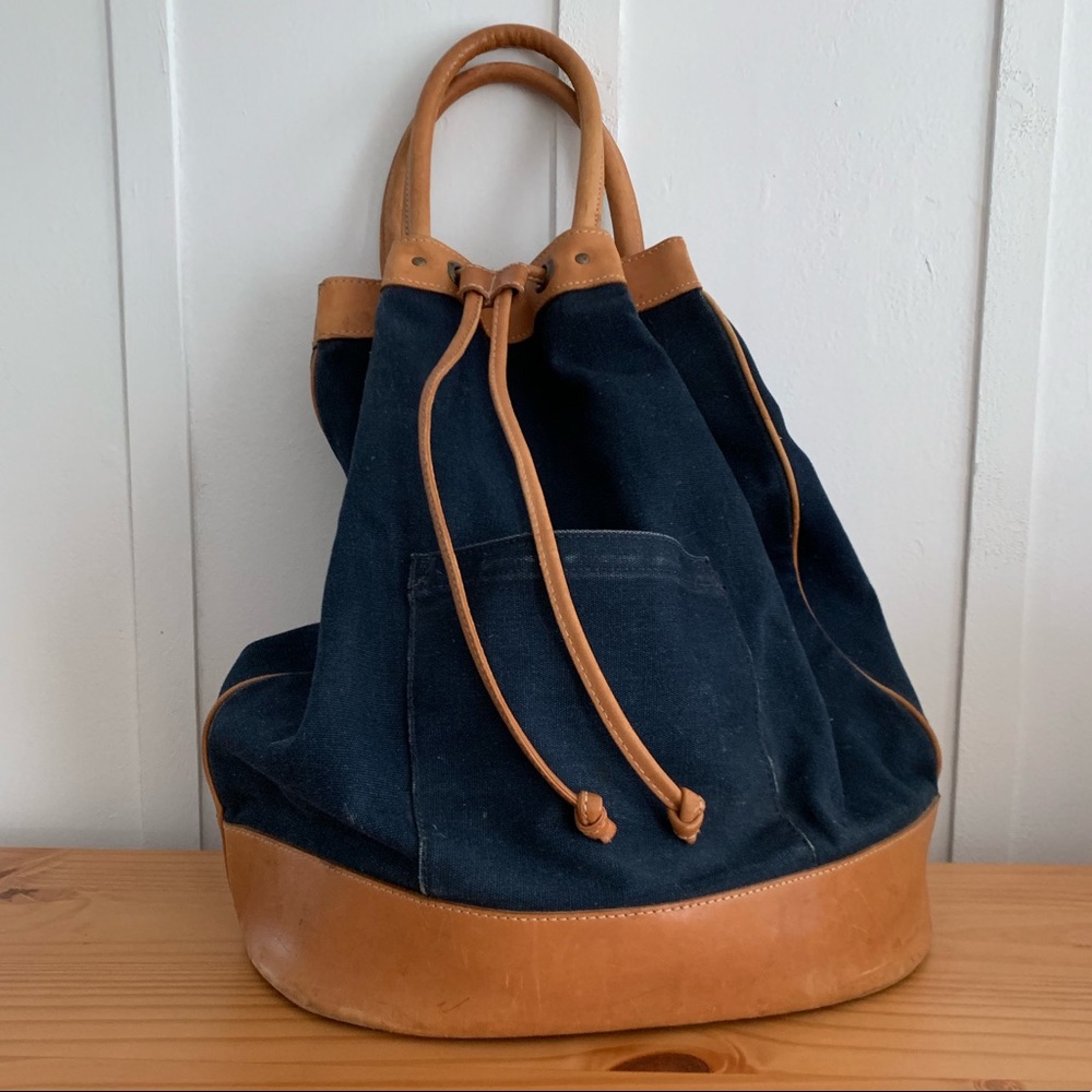Vintage J.Crew tote. Incredibly classic.